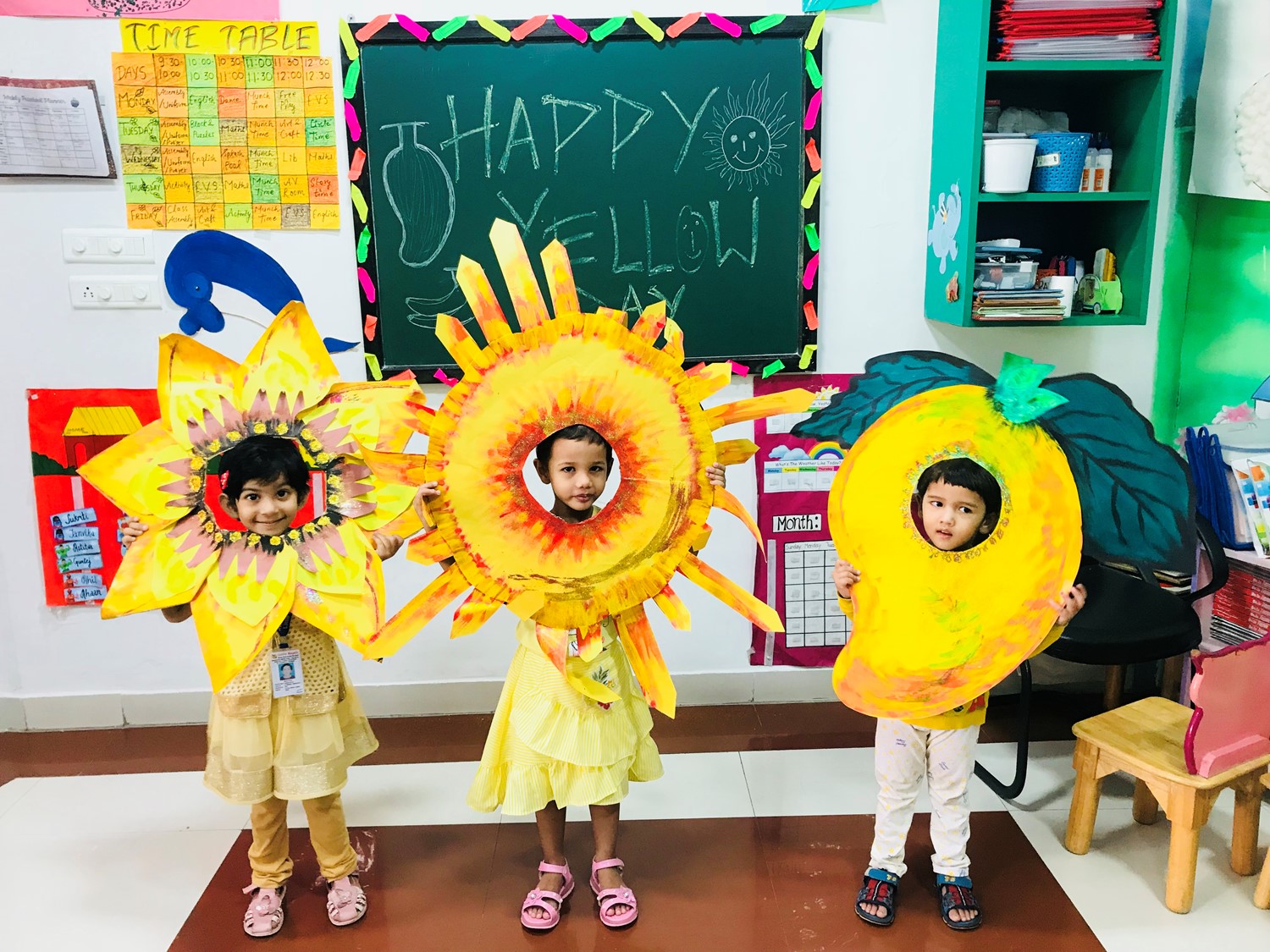 yellow-day-celebration-pre-nursery-b-little-angels-greater-noida